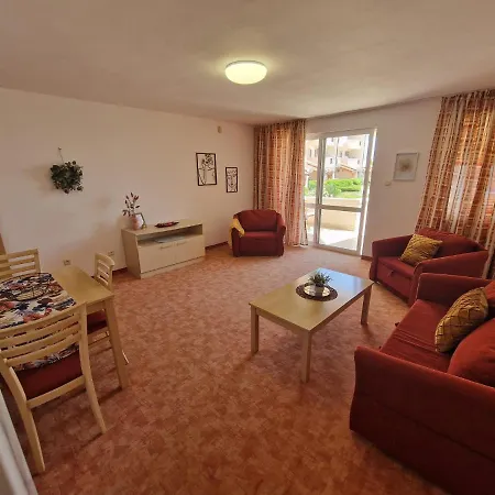 Sea View Apartment, Village, A2. 公寓 拉夫达