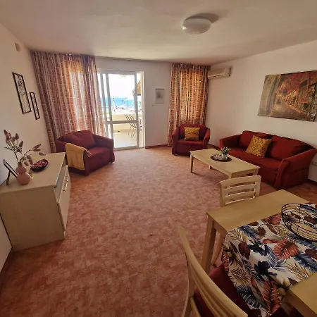 公寓 Sea View Apartment, Village, A2. 拉夫达